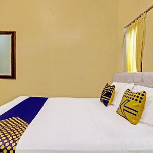 Capital O 91650 Hotel Pratama